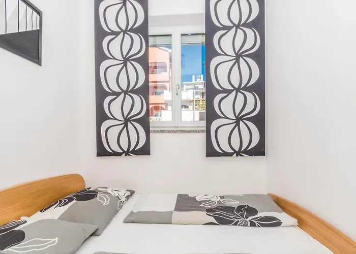 公寓 In With Sea View, Balcony, Air Conditioning, Wifi 3492-3 茨里克韦尼察