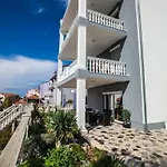 شقة In With Sea View, Balcony, Air Conditioning, Wifi 3492-3 *