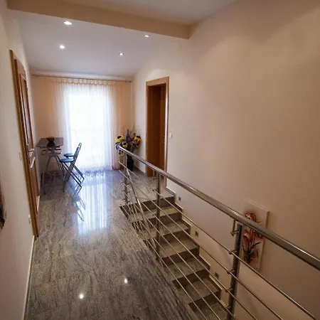 In With Sea View, Balcony, Air Conditioning, Wifi 3492-3