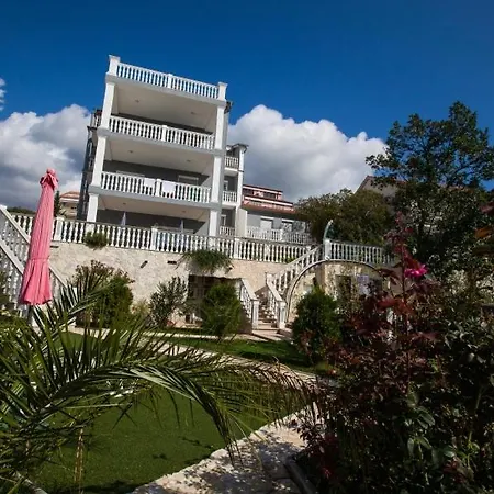 Apartmán In With Sea View, Balcony, Air Conditioning, Wifi 3492-3