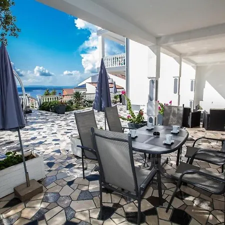 In With Sea View, Balcony, Air Conditioning, Wifi 3492-3
