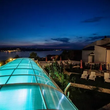 Apartment In With Sea View, Balcony, Air Conditioning, Wifi 3492-3 *